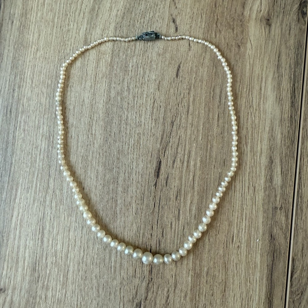 vintage made in japan faux pearl necklace 16" Graduated Size pearls Box Clasp